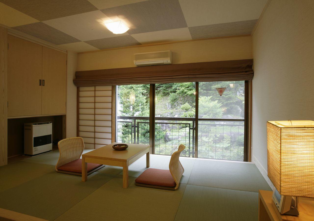 菱野温泉 常盤館 3*